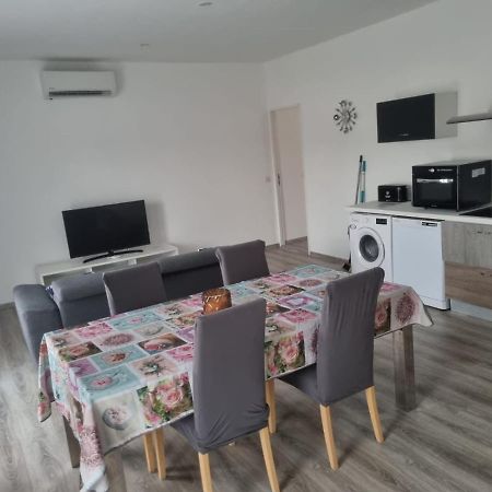 Appartement séjour , cure Cransac au 1er étage 2 nuits minimum Exterior foto